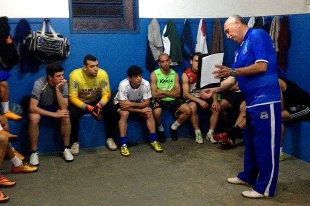 Com novo técnico Caravaggio busca recuperação em casa 1 Com novo técnico Caravaggio busca recuperação em casa