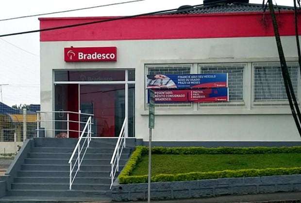 Caixa eletrônico sofre tentativa de arrombamento no Caravaggio 2 Caixa eletrônico sofre tentativa de arrombamento no Caravaggio