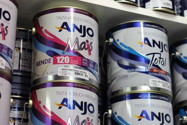 Inaugurada a Mundo das Cores, loja especializada em tintas