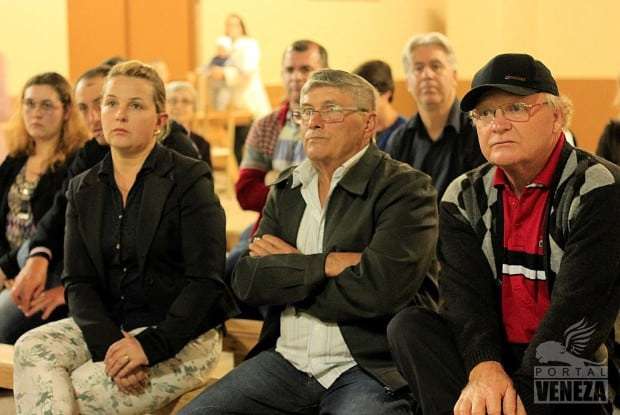 Comunidade de São Bento Alto ganha praça e academia