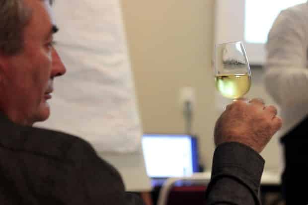 Confraria Pan & Vin comemora quatro anos em confraternização na Casa Savoia