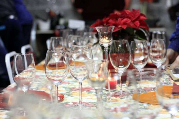 Confraria Pan & Vin comemora quatro anos em confraternização na Casa Savoia