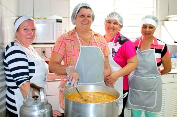Merendeira voluntária transforma trabalho em prazer 6 Merendeira voluntária transforma trabalho em prazer