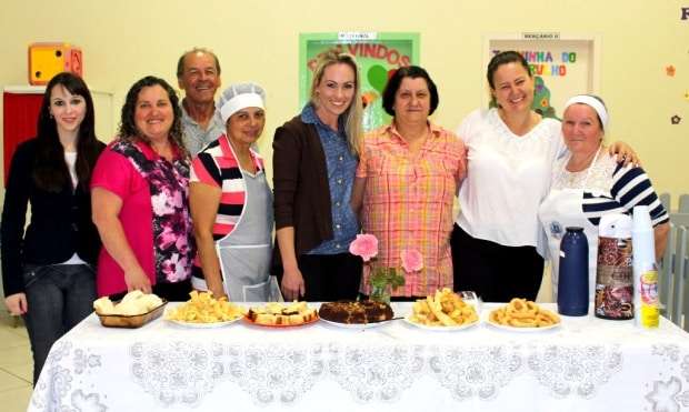 Merendeira voluntária transforma trabalho em prazer 4 Merendeira voluntária transforma trabalho em prazer