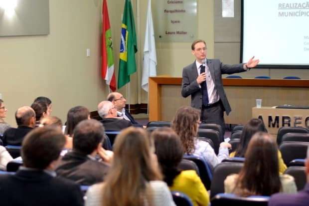 Amrec recebe capacitação sobre o marco regulatório das organizações da sociedade civil