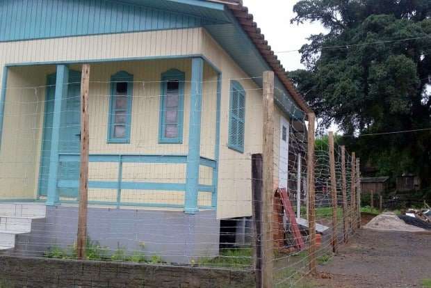 Homem tenta matar vizinha e PMs e é contido a tiros no bairro Bortolotto