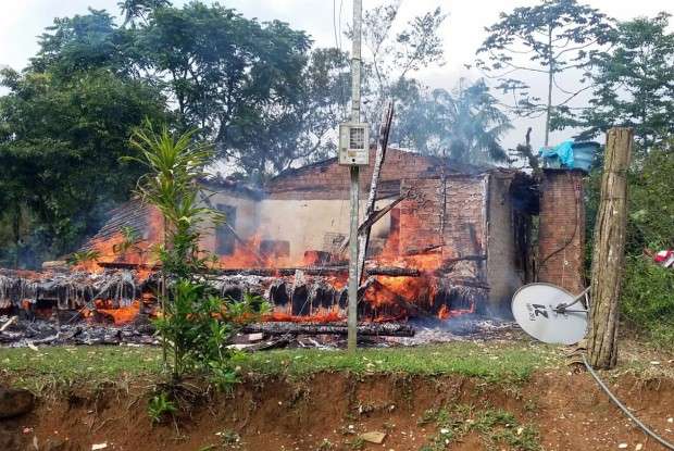 Casa é totalmente destruída por incêndio na Vila Maria 2 Casa é totalmente destruída por incêndio na Vila Maria