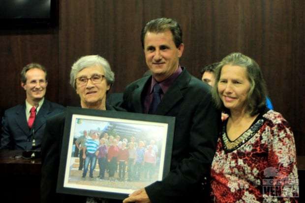 Câmara de Vereadores homenageia idosos e ex-vereadores