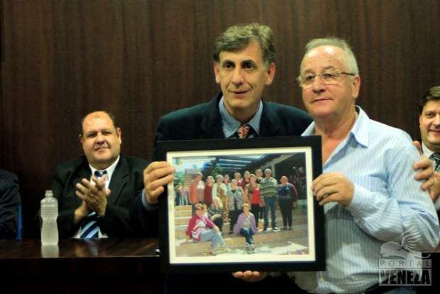 Câmara de Vereadores homenageia idosos e ex-vereadores