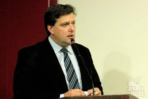 Câmara de Vereadores homenageia idosos e ex-vereadores