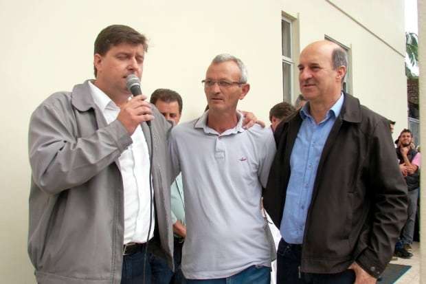 Marcelo Branco: o ex-prefeito Sergio Ghislandi está deixando o PSDB 2 O prefeito Evandro Gava fez um reconhecimento público ao amigo Geninho Milanez que foi um dos que mais cobrou a aquisição da UTI móvel. Milanez trabalhou para Sheffer desde a primeira eleição.