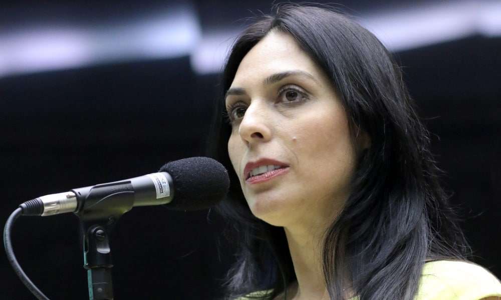 Brasileiros de baixa renda falecidos no exterior poderão ter traslado pago pelo Governo 1 Brasileiros de baixa renda falecidos no exterior poderão ter traslado pago pelo Governo