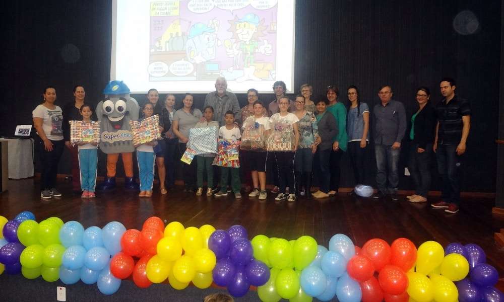 COOPERA premia participantes do projeto “Revistinha do SuperXoke” 2 COOPERA premia participantes do projeto “Revistinha do SuperXoke”