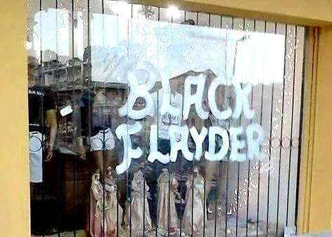 Ricardo Mazzorana: Mariana Milanez Brogni e Luana Bortolotto estão curtindo Las Vegas 8 Pra que Black Friday se temos Black Flayder? #TáRolando