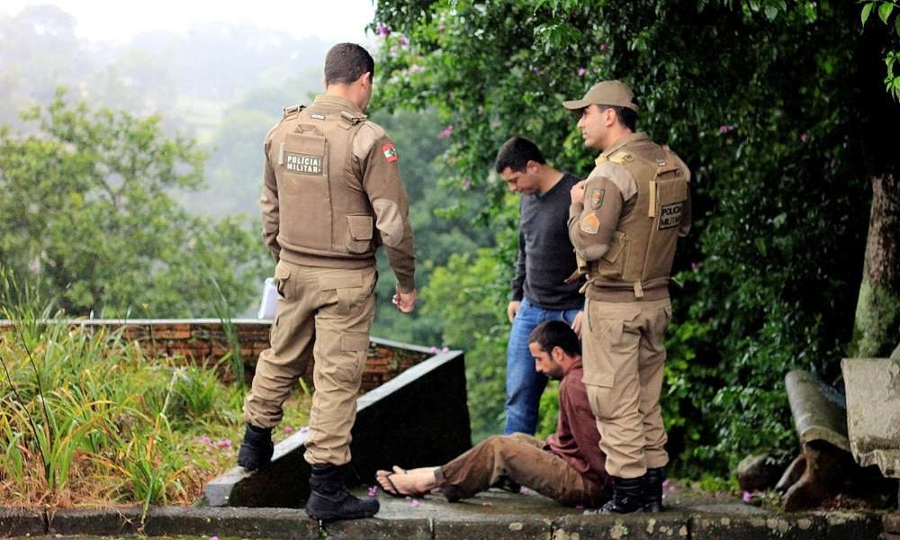 Detido que fugiu algemado em outubro é recapturado pela PM
