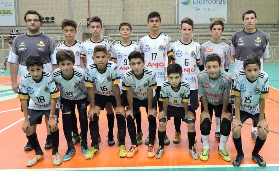 Sub-13 de Forquilhinha/Anjo Futsal é campeã do Campeonato Regional da LAC