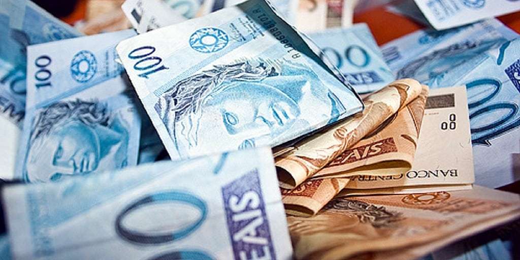 Estimativa para salário mínimo em 2019 é de R$ 998