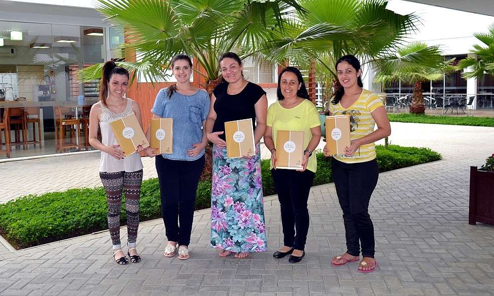 Gestantes recebem atenção especial em programa desenvolvido pela La Moda 1 Gestantes recebem atenção especial em programa desenvolvido pela La Moda