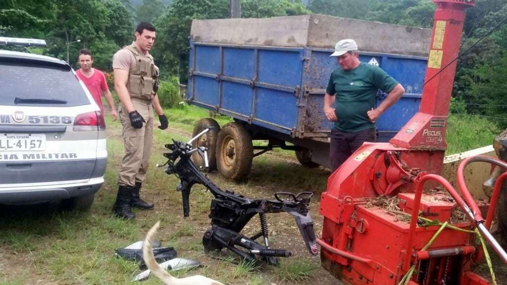 Polícia Militar recupera partes de moto que foi furtada no São Bento Alto 1 Polícia Militar recupera partes de moto que foi furtada no São Bento Alto