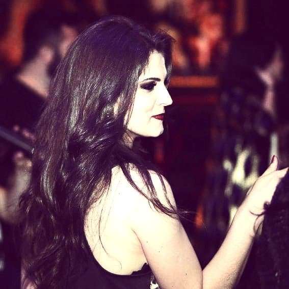 Ricardo Mazzorana: Nossa lindíssima médica Marcela Spillere Rovaris 3 A top estilista Ingrid Disner Nazari.