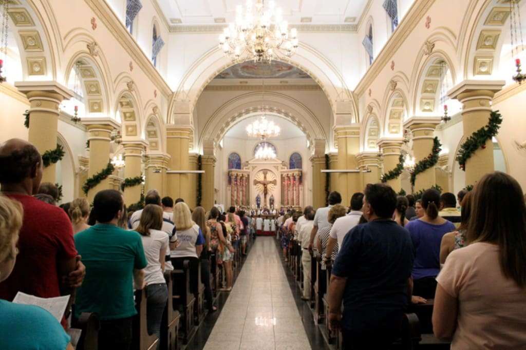 Paróquias do litoral têm mais missas durante o verão 1 Paróquias do litoral têm mais missas durante o verão
