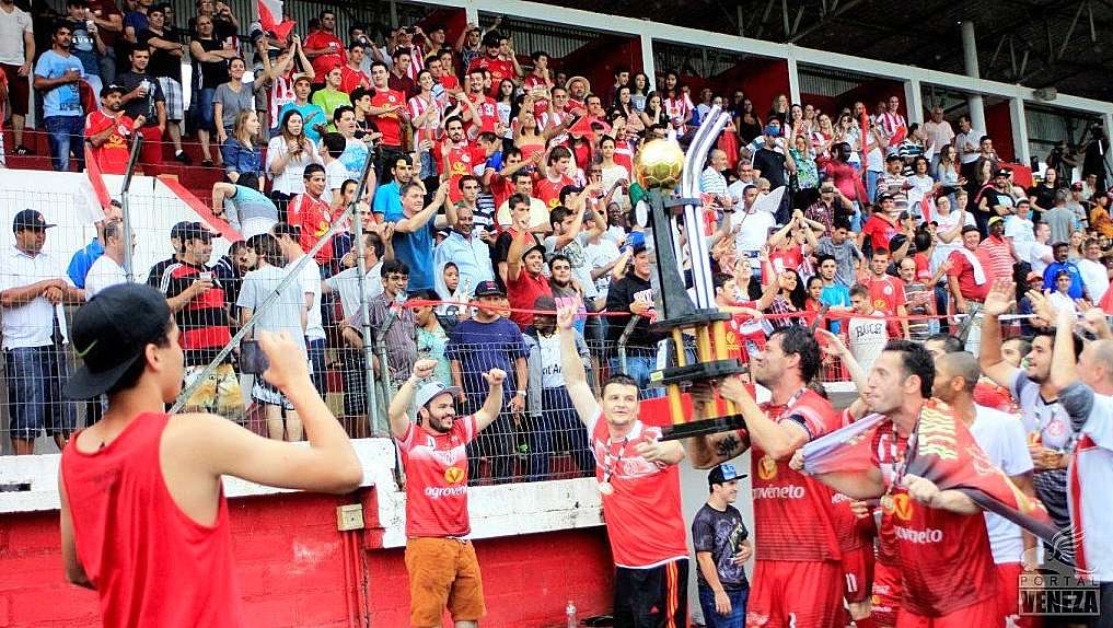 Marcelo Branco: O neoveneziano André Gava vai jogar no Inter de Lages o campeonato catarinense 4 O Metrô conquistou as três competições disputadas neste ano. Copa Sul, estadual e Larm. O clube tem uma estrutura diferenciada na região e obteve estas conquistas. Belo  trabalho e parabéns  a todos. O Metrô é tetra-campeão da Larm, campeão da Copa Sul e estadual.