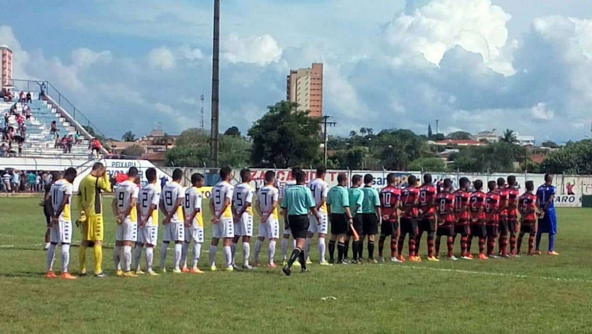 Criciúma marca no fim e vence o Atlético (GO) 2 Criciúma marca no fim e vence o Atlético (GO)