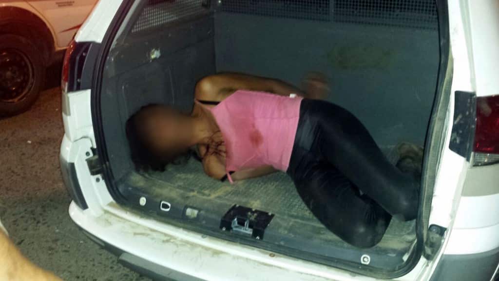 Tortura: mulher é presa por maus tratos as suas duas filhas 1 Tortura: mulher é presa por maus tratos as suas duas filhas