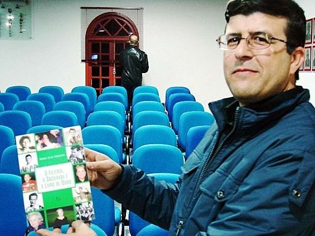 Marcelo Branco: No dia 16 de janeiro, sábado, haverá o 1º costelaço no Balneário da Dete 2 O Engenheiro Agrônomo Emerson Crippa é um dos organizadores do primeiro encontro de sua turma da Unisul neste sábado em Santa Rosa do Sul. O Crippa  tem a CR & Ambiental e Associados, empresa que faz trabalho eficiente no setor na região.