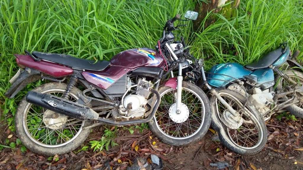 Duas motos batem de frente em Rio Cedro Médio