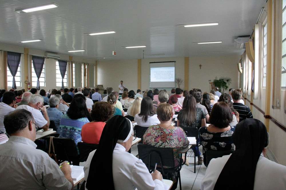 Diocese de Criciúma promove primeiro dia de estudo sobre Campanha da Fraternidade 13 Diocese de Criciúma promove primeiro dia de estudo sobre Campanha da Fraternidade