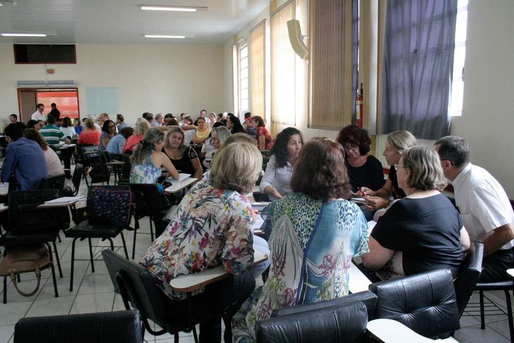 Diocese de Criciúma promove primeiro dia de estudo sobre Campanha da Fraternidade 4 Diocese de Criciúma promove primeiro dia de estudo sobre Campanha da Fraternidade
