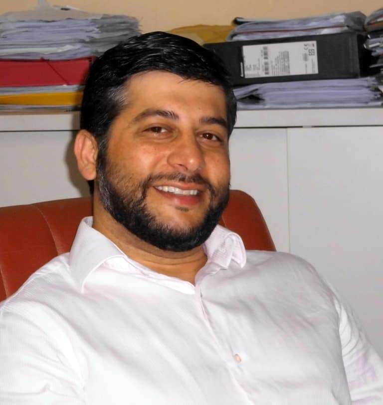 Marcelo Branco: Há uma máxima nos meios políticos que diz: “Poder não se entrega, se perde...” 3  O presidente do PMDB Dado Ghislandi informou que teve reunião nesta semana do partido que está se organizando para as eleições. No dia 19 de fevereiro haverá um costelaço em São Bento Baixo para confraternização.