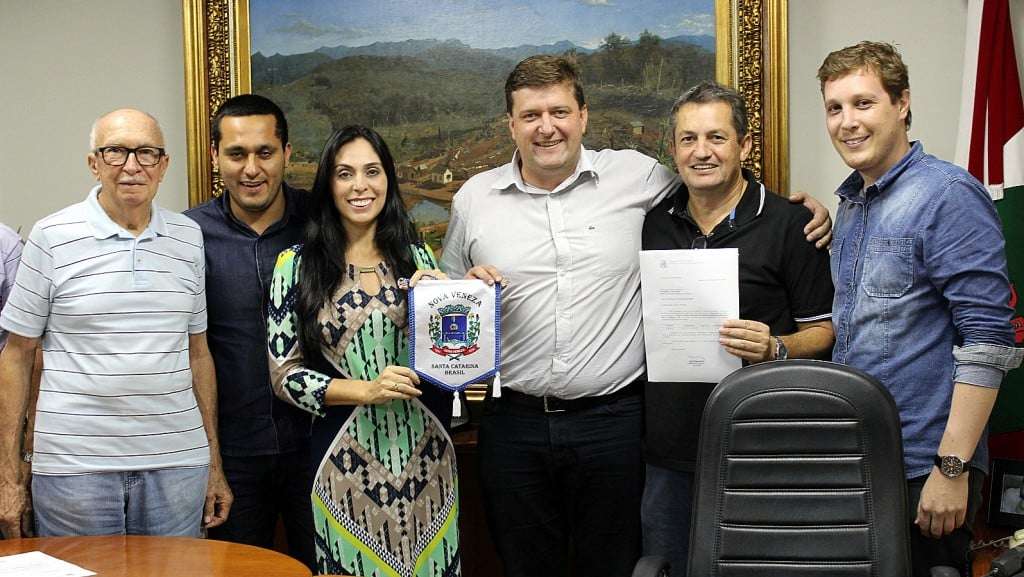 Geovania de Sá entrega verba para construção de nova ponte pênsil na Florença 1 Geovania de Sá entrega verba para construção de nova ponte pênsil na Florença