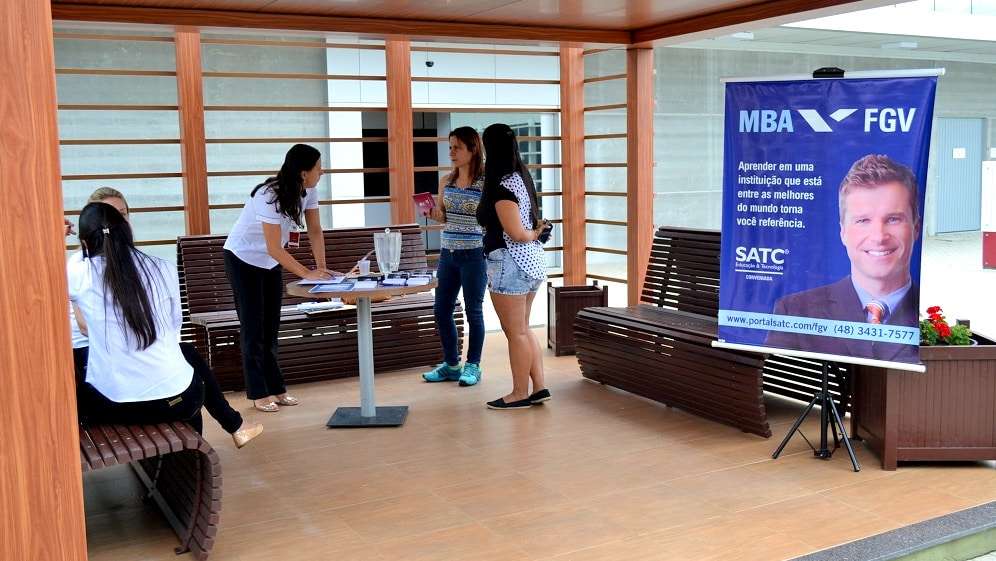 La Moda promove Feira da Educação para colaboradores 1 La Moda promove Feira da Educação para colaboradores