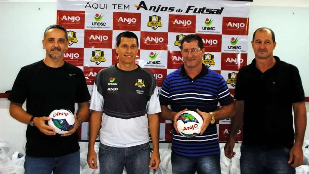 Anjos do Futsal reúne professores dos núcleos para apresentar Plano de Atividades de 2016