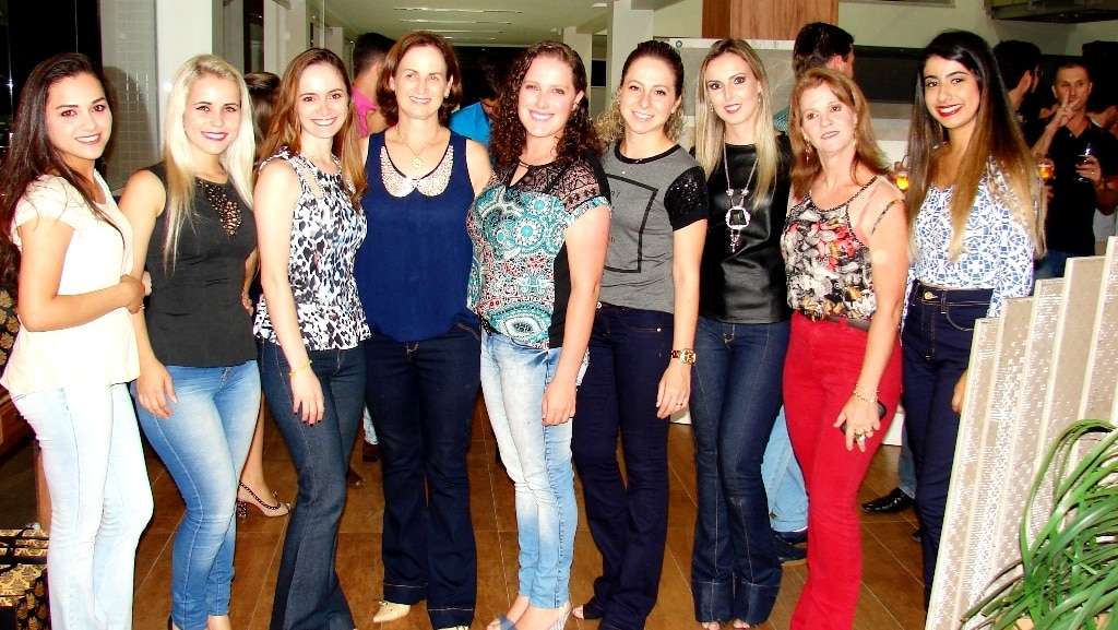 O Grupo Folclórico ítalo-brasileiro vai participar de festival internacional em Treviso na Itália, em julho 4 Coquetel 2