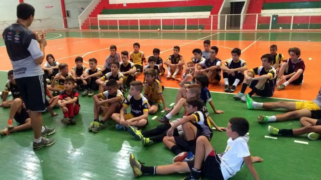 Equipes de categorias de base do Anjos do Futsal iniciam os treinos