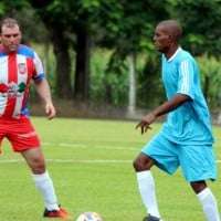 PM de Nova Veneza vence partida amistosa contra time de ex-craques