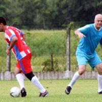 PM de Nova Veneza vence partida amistosa contra time de ex-craques
