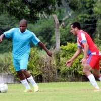 PM de Nova Veneza vence partida amistosa contra time de ex-craques