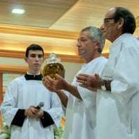 Santos óleos são abençoados no Santuário de Caravaggio 4 Santos óleos são abençoados no Santuário de Caravaggio