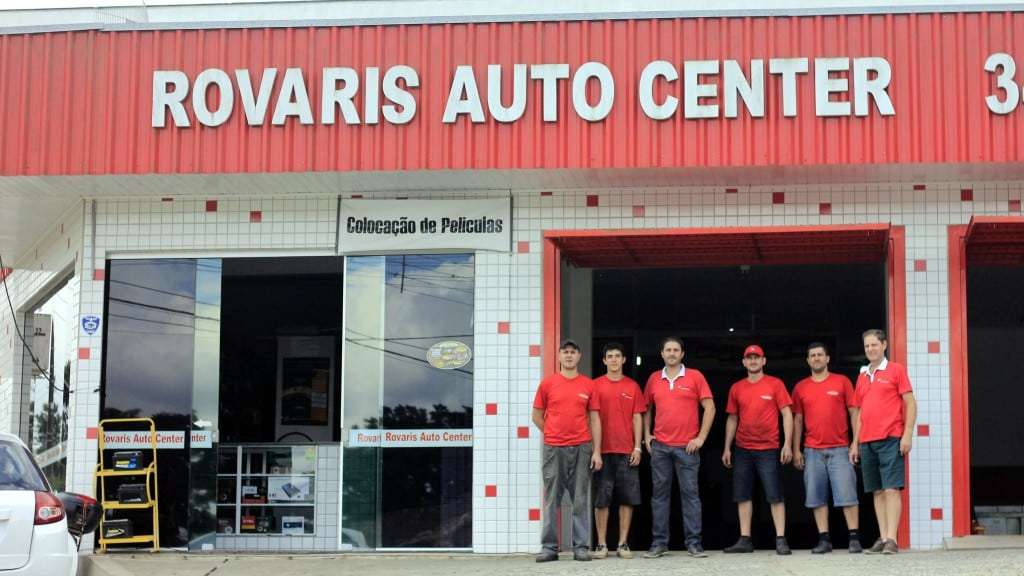 Para melhorar a segurança dos veículos, Rovaris Auto Center oferece películas e alarmes de qualidade