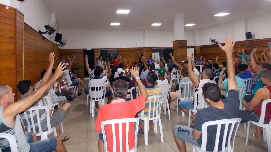 Metalúrgicos rejeitam 7,5% e marcam nova Assembleia 1 Metalúrgicos rejeitam 7,5% e marcam nova Assembleia