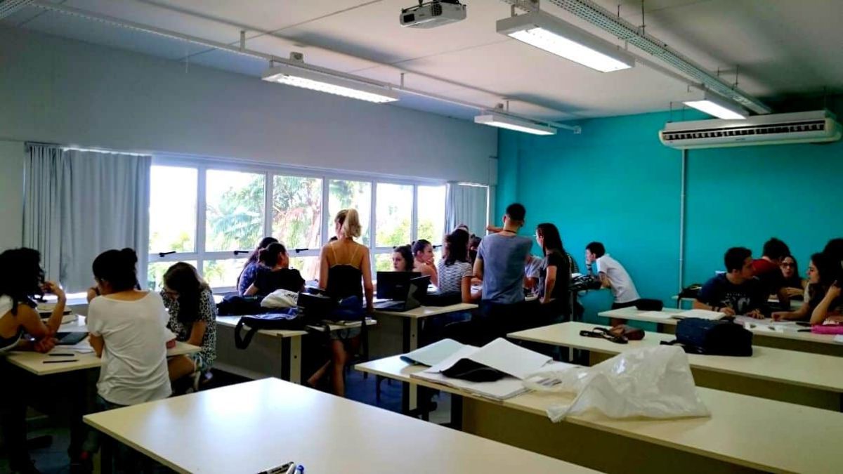 Acadêmicos de Design de Moda produzem looks ergonômicos e sustentáveis 5 Acadêmicos de Design de Moda produzem looks ergonômicos e sustentáveis