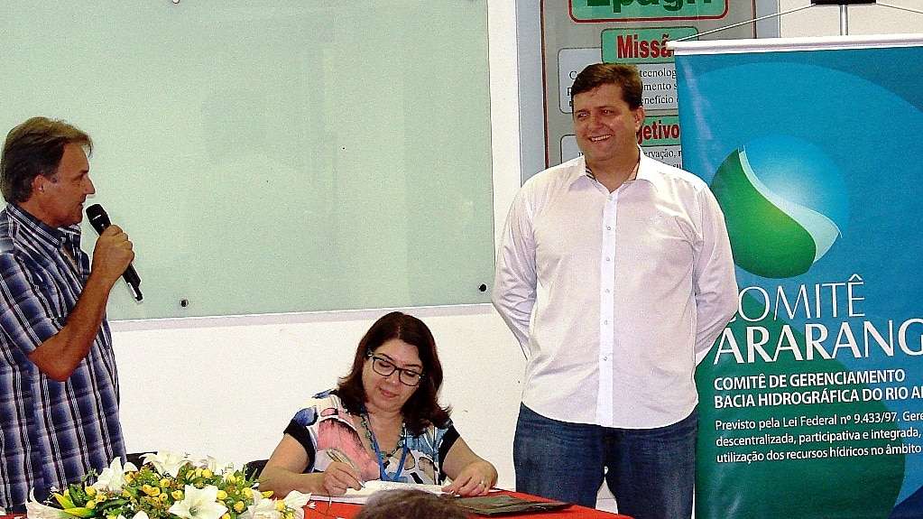  Sérgio Marini assumiu a presidência do Comitê da Bacia do Rio Araranguá recentemente. O prefeito Evandro Gava marcou presença.