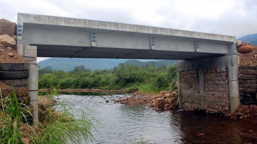 Rio Cedro Alto ganha ponte de concreto 3 Rio Cedro Alto ganha ponte de concreto