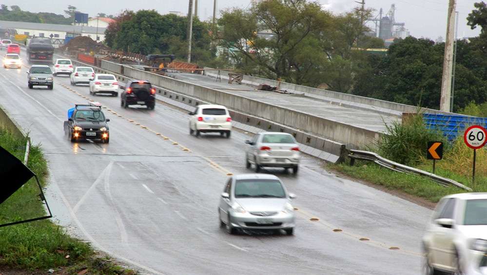 BR-101 Sul terá estreitamento de pista em Tubarão, na terça-feira, 17