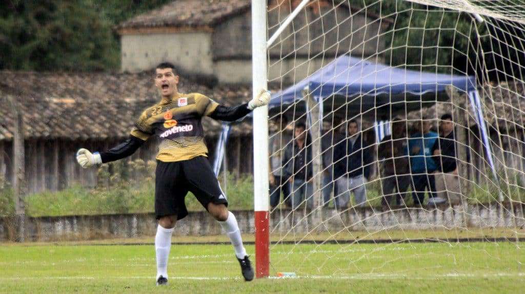 Metropolitano e Caravaggio empatam no primeiro jogo da final
