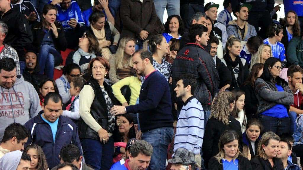 Metropolitano e Caravaggio empatam no primeiro jogo da final